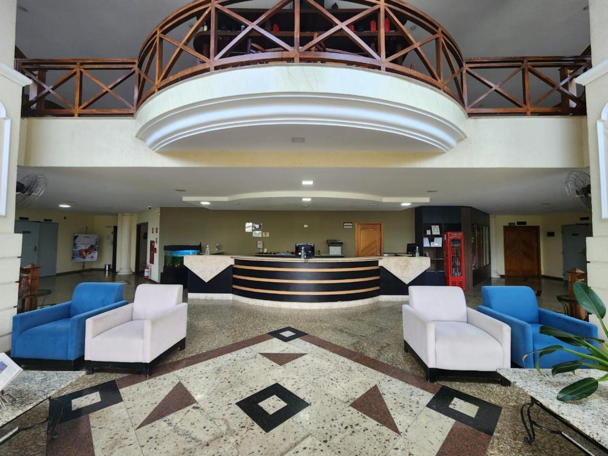 Colonial Plaza Hotel Pindamonhangaba Bagian luar foto