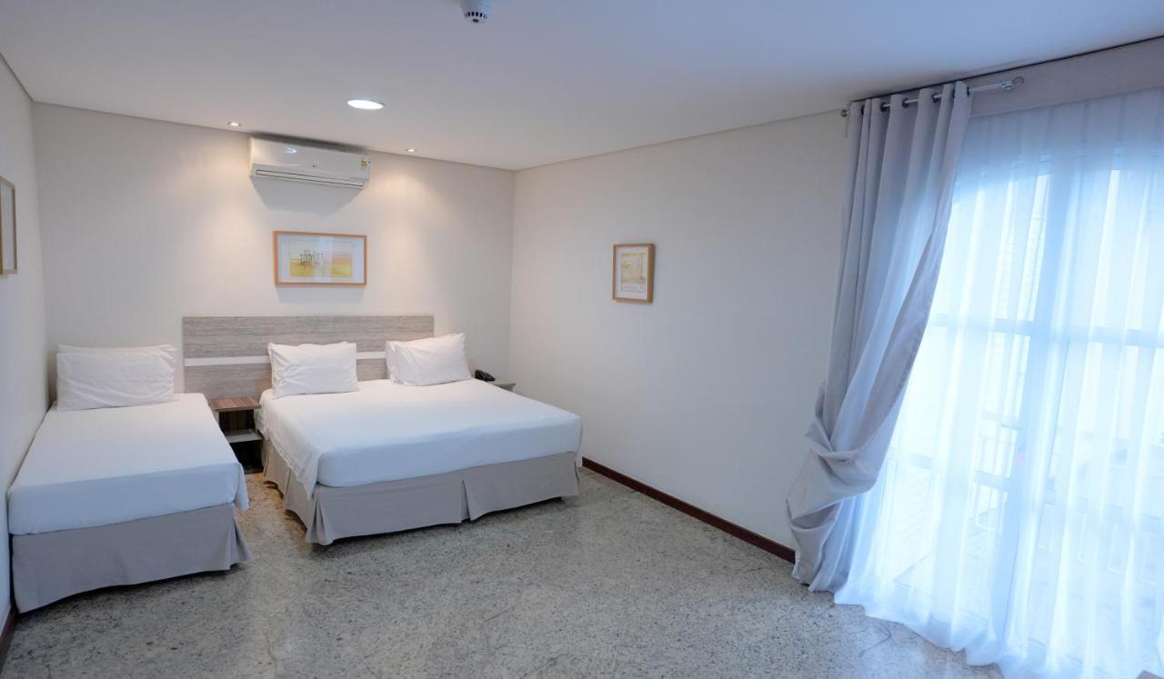 Colonial Plaza Hotel Pindamonhangaba Bagian luar foto