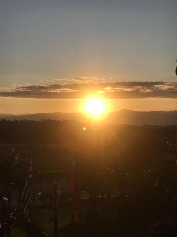 Colonial Plaza Hotel Pindamonhangaba Bagian luar foto