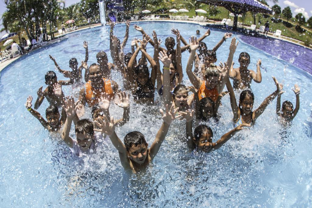 Colonial Plaza Hotel Pindamonhangaba Bagian luar foto